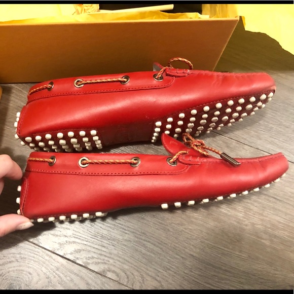 Preloved Tod’s red leather bow loafers flats siz38 - Picture 2 of 11